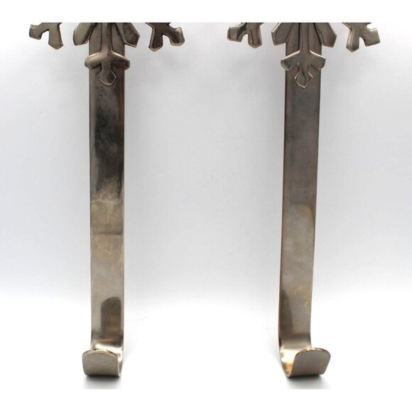 Christmas Wreath Holders Set of 2 Metal Snowflake Winter Decor Over Door 14 Inch - Picture 4 of 13